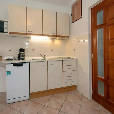 Apartmán In Porec/istrien 10192 Poreč
